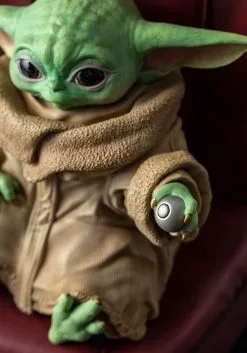 Gentle Giant Star Wars: The Mandalorian- Child In Chair Statue -Fun Place Pop Store gentle giant star wars the mandalorian child in ch alt 5