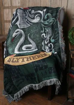 Detailed Harry Potter Slytherin Shield Woven Tapestry Blanket
