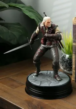 Geralt Manticore The Witcher 3 Wild Hunt Figure -Fun Place Pop Store the witcher 3 wild hunt geralt manticore armor fi alt 5